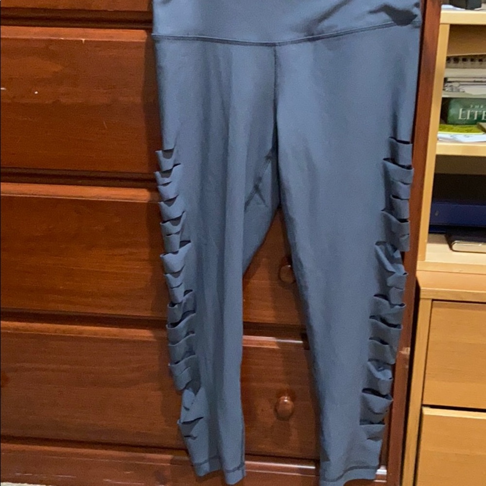 Women’s leggings grey size small